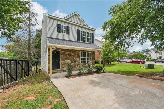 Building Photo - Rare Low Maintenance Home