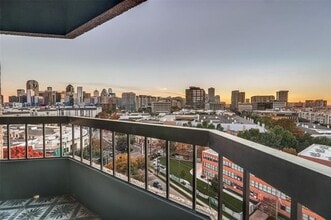 Building Photo - 3030 McKinney Ave