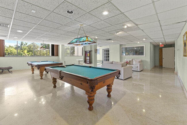 Building Photo - 5600 N Flagler Dr