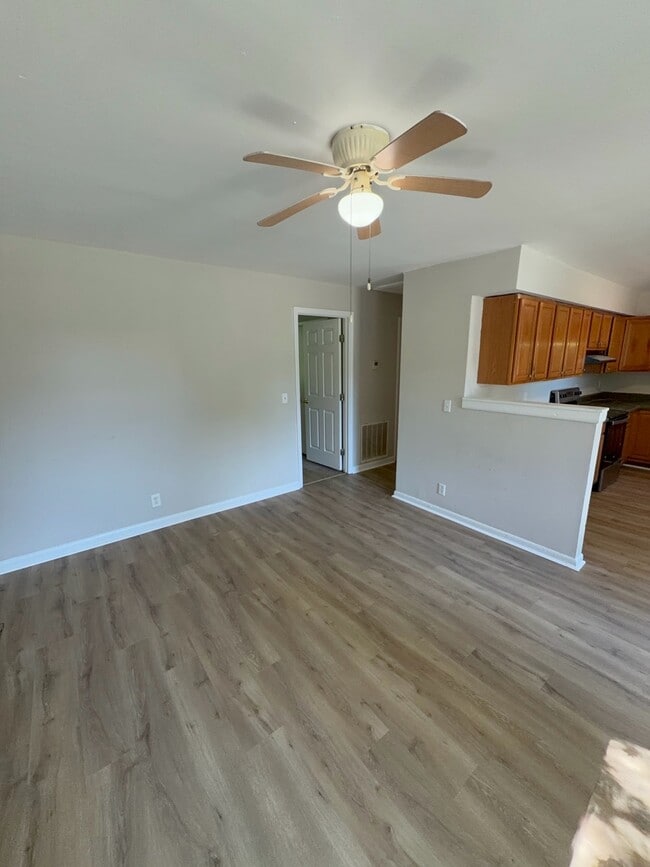 Building Photo - 3351 White Pine Dr