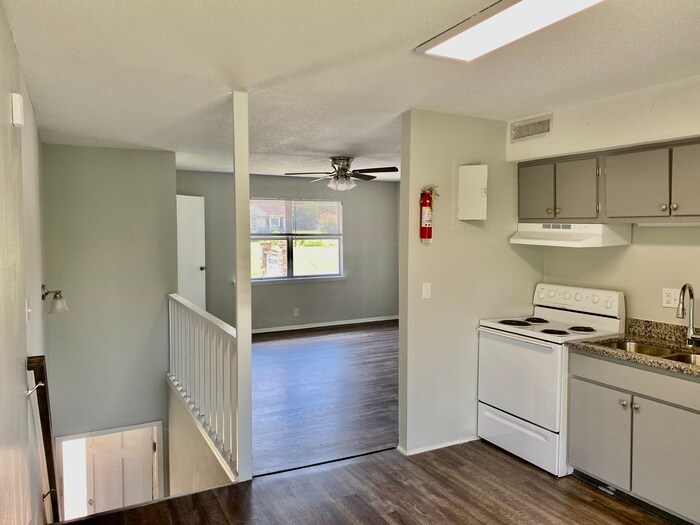 104 Woodcreek Rd, Rossville, GA 30741 House Rental in Rossville, GA