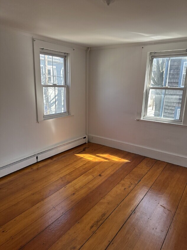 Foto principal - Tour 5/29 3pm-4pm. Price reduced!!! 1 Bed ...