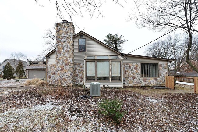 Building Photo - 3 br, 2 bath House - 450 Dielman Rd