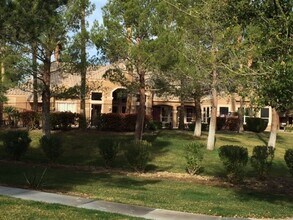 Building Photo - 1150 N Buffalo Dr