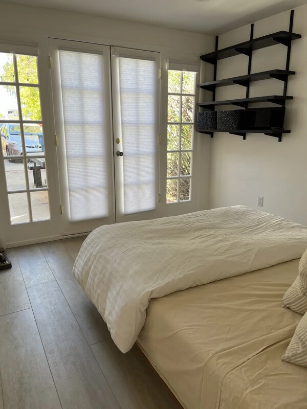 Foto principal - 1629 W Wilshire Dr