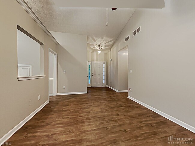 Building Photo - 35 Crooked Creek Dr