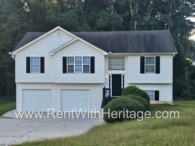 Building Photo - GORGEOUS 3 BEDROOM / 2.5 BATH WITH ALL THE...