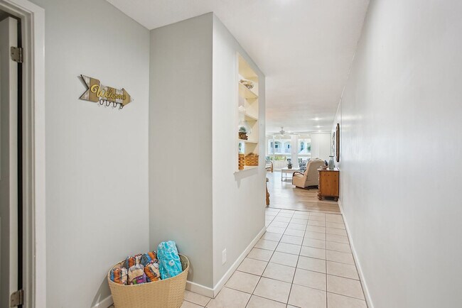Building Photo - 180 Ocean Hibiscus Dr