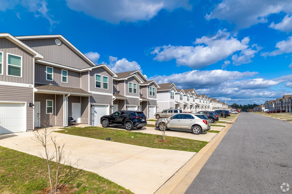 Keystone Townhomes Townhomes for Rent Crestview, FL