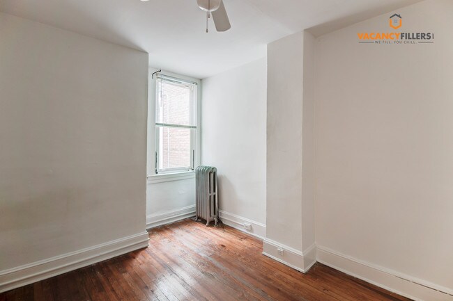 Foto del edificio - 304 W 31st St