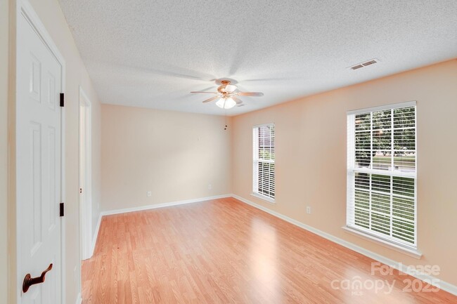 Building Photo - 7213 Preakness Stakes Ln