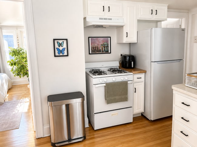 Kitchen - 3857 E Martin Ave