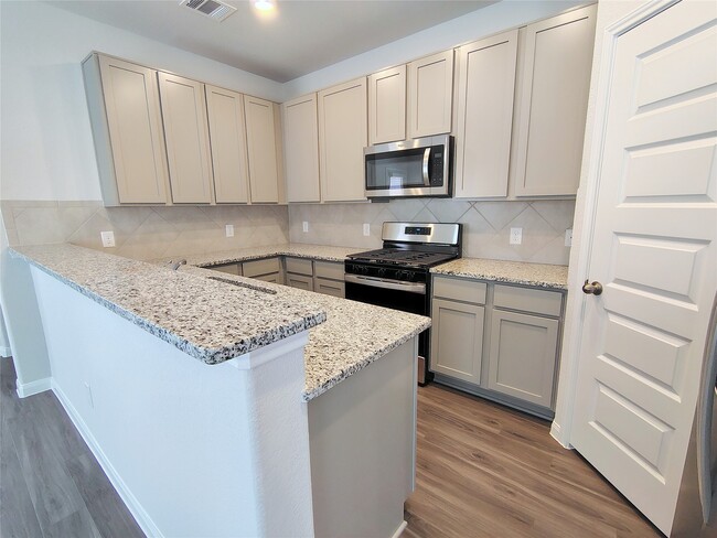 Building Photo - 13261 Musky Dr