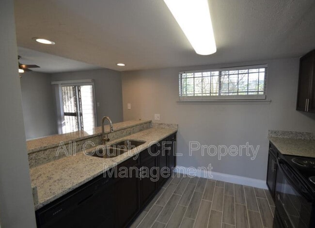 Building Photo - 3922 Crayrich Cir