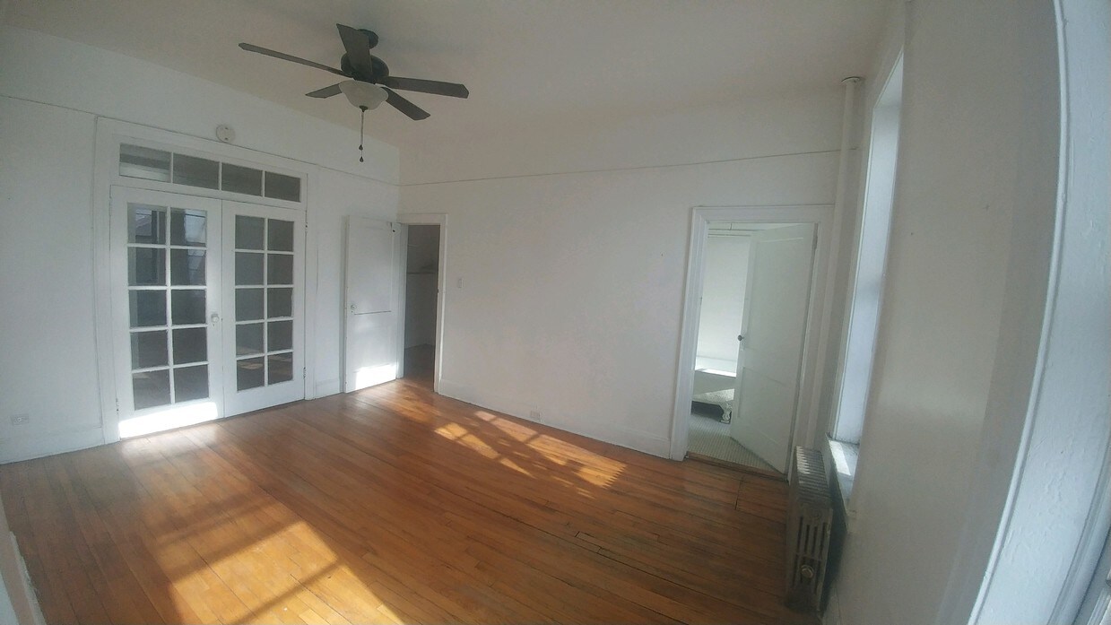 Primary Photo - 330 Hicks St