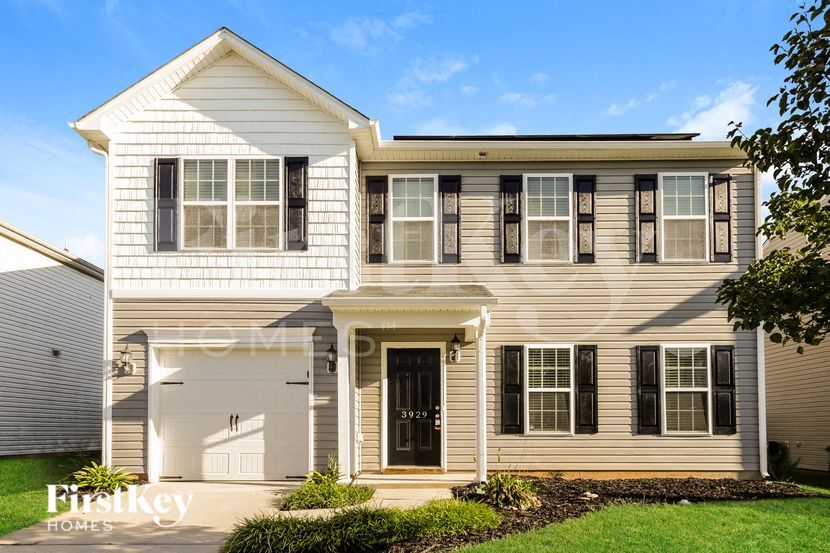 Foto principal - 3929 Creekmoore Dr