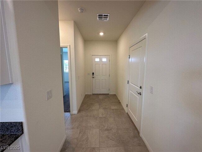 Foto del edificio - 1621 Pinedale St