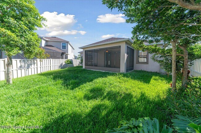 Building Photo - 2721 Casterton Dr