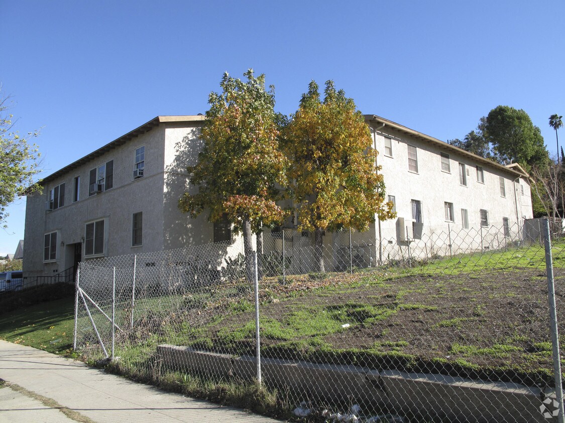 Mesa Villa Apartments 6174 Mesa Ave Los Angeles, CA Apartments for