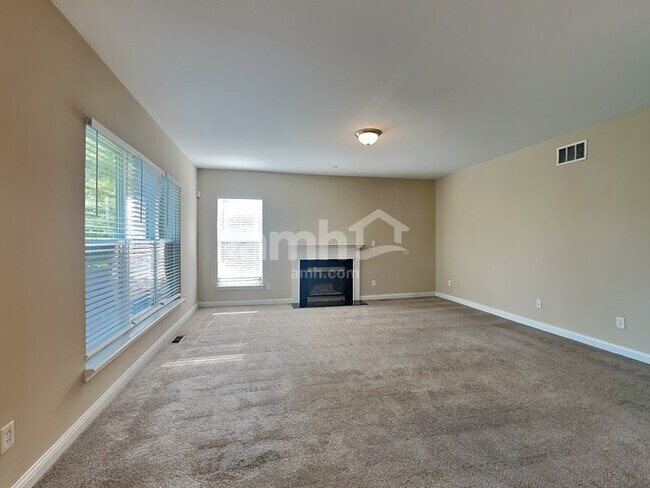 Building Photo - 13515 Lubeck Drive