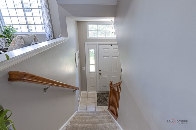Building Photo - 442 Churchill Dr