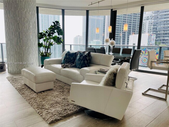 Foto del edificio - 45 SW 9th St