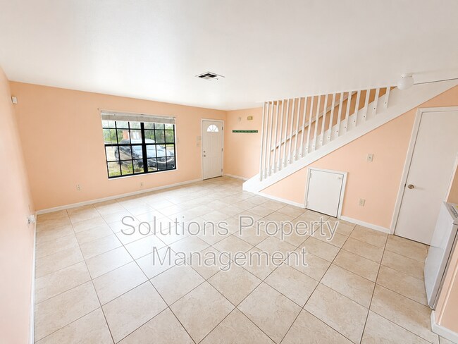 Foto del edificio - 1300 Arlington Ln NE