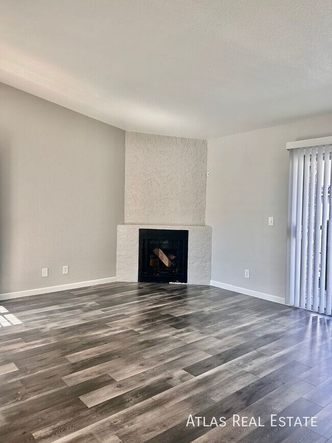 Foto del edificio - 1553 W Mercer Ln