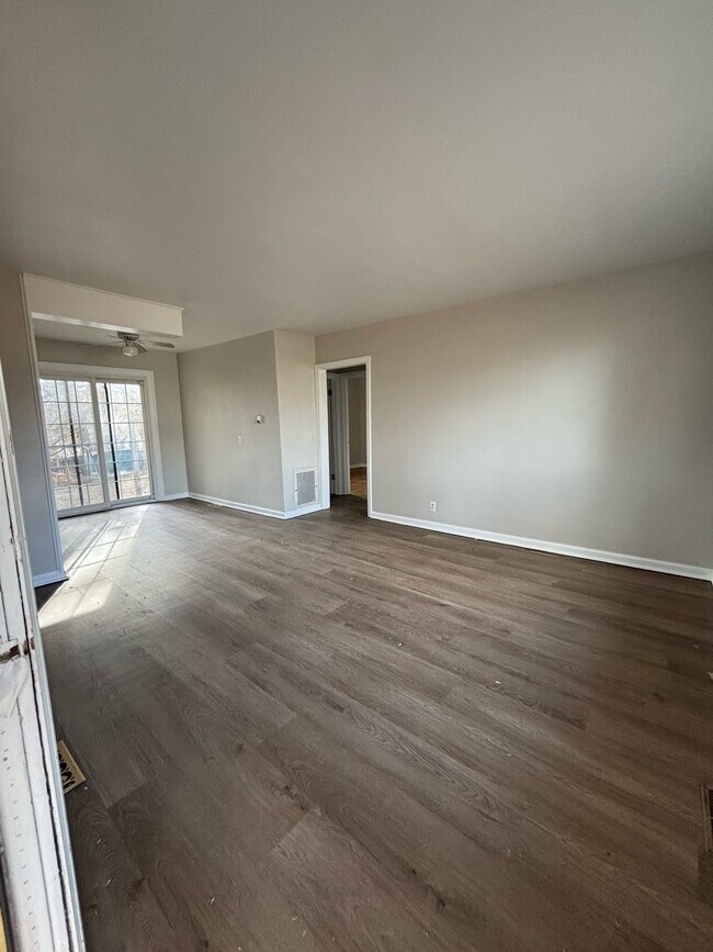 Building Photo - 1006 23rd St