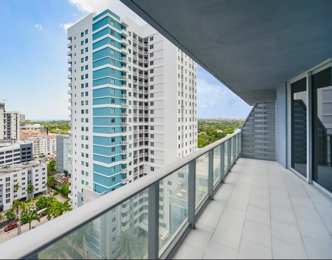 Foto del edificio - 1010 SW 2nd Ave