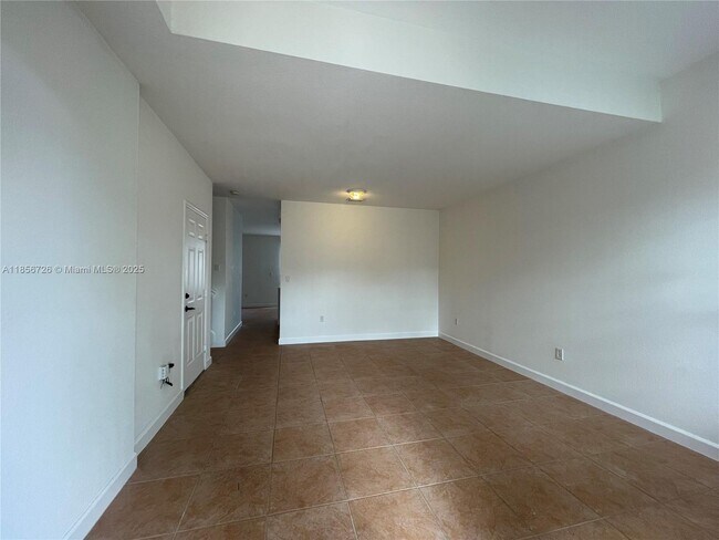 Building Photo - 968 NE 41st Pl