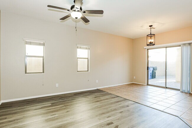 Foto del edificio - 4693 E Olney Ave