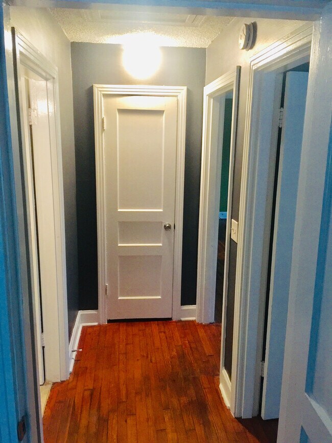 Foto del edificio - 3 Bedroom 1 Bath House in Madison with Amenities!  $1925/mo