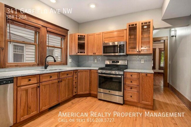 Foto del edificio - 341 Garfield Ave NW