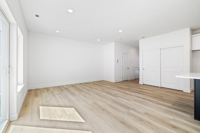 Foto del edificio - 1163 S Underwood St