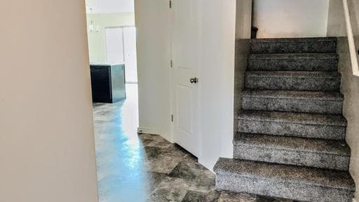 Foto del edificio - Price Reduced! Townhome in Little Valley A...