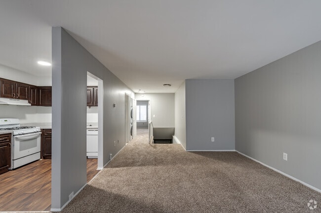 1BR, 1BA - 836SF - Sala de estar - Northville Woods - Northville, MI