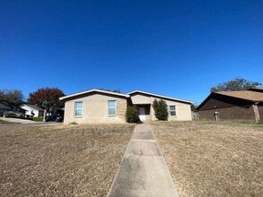 Building Photo - 6928 Alexandria Ct