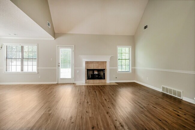 Foto del edificio - 7896 Jills Creek Dr
