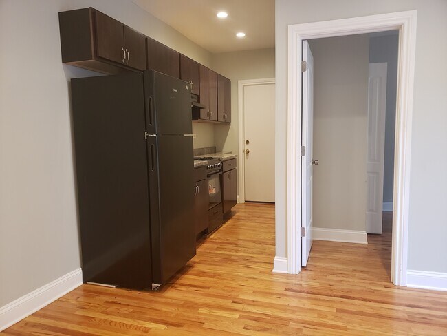 Foto del edificio - 4551 N Christiana Ave