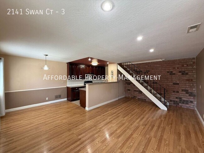 Building Photo - 2141 Swan Ct