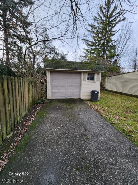 Building Photo - 3394 Sutton Rd