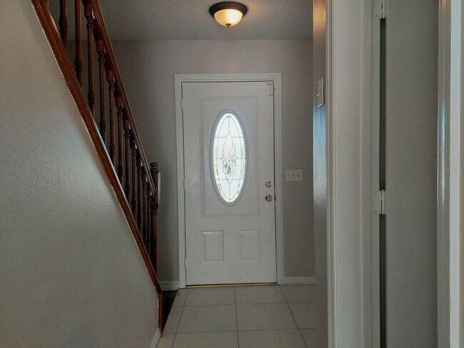 Building Photo - 6503 Lemon Tree Dr