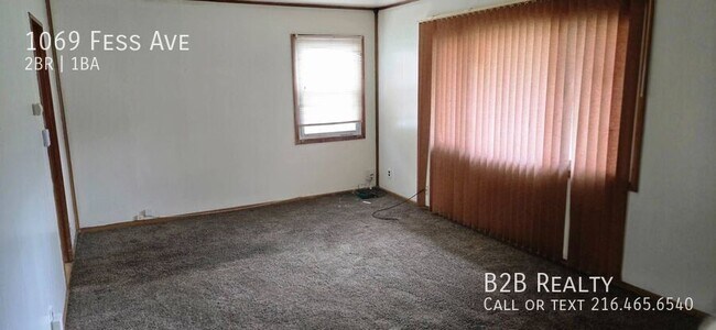 Foto del edificio - 1069 Fess Ave