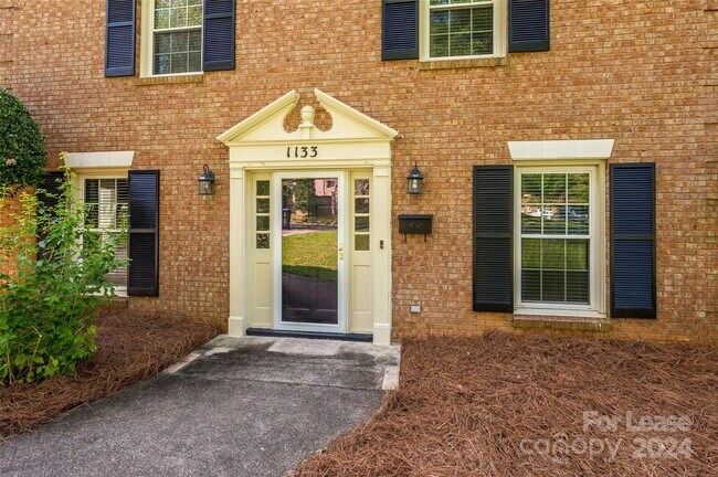 Foto del edificio - 1133 Wimbledon Rd