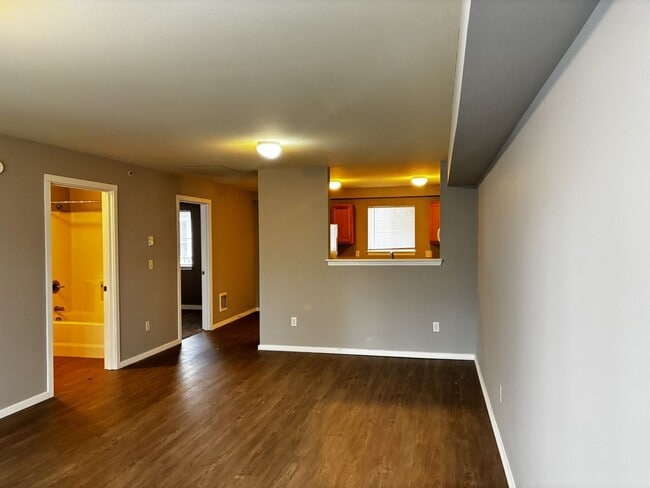 Building Photo - Welcome to Belleau Woods!