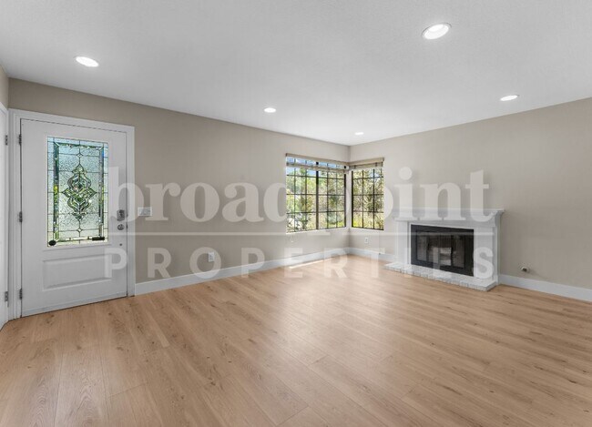 Foto del edificio - 4414 Springtime Dr
