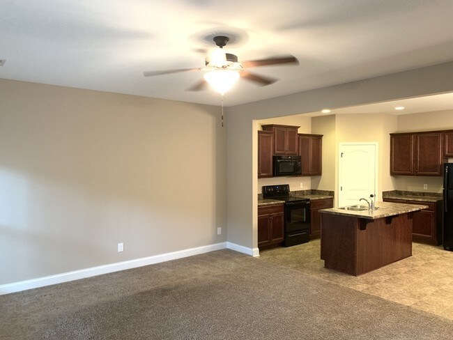 Foto del edificio - 3Bed/2.5Bath Home - No pets, No section 8