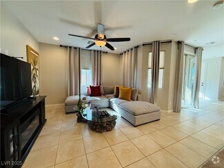 Building Photo - 3041 Savella Ave
