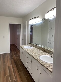 Foto del edificio - 228 E Greenfield Dr